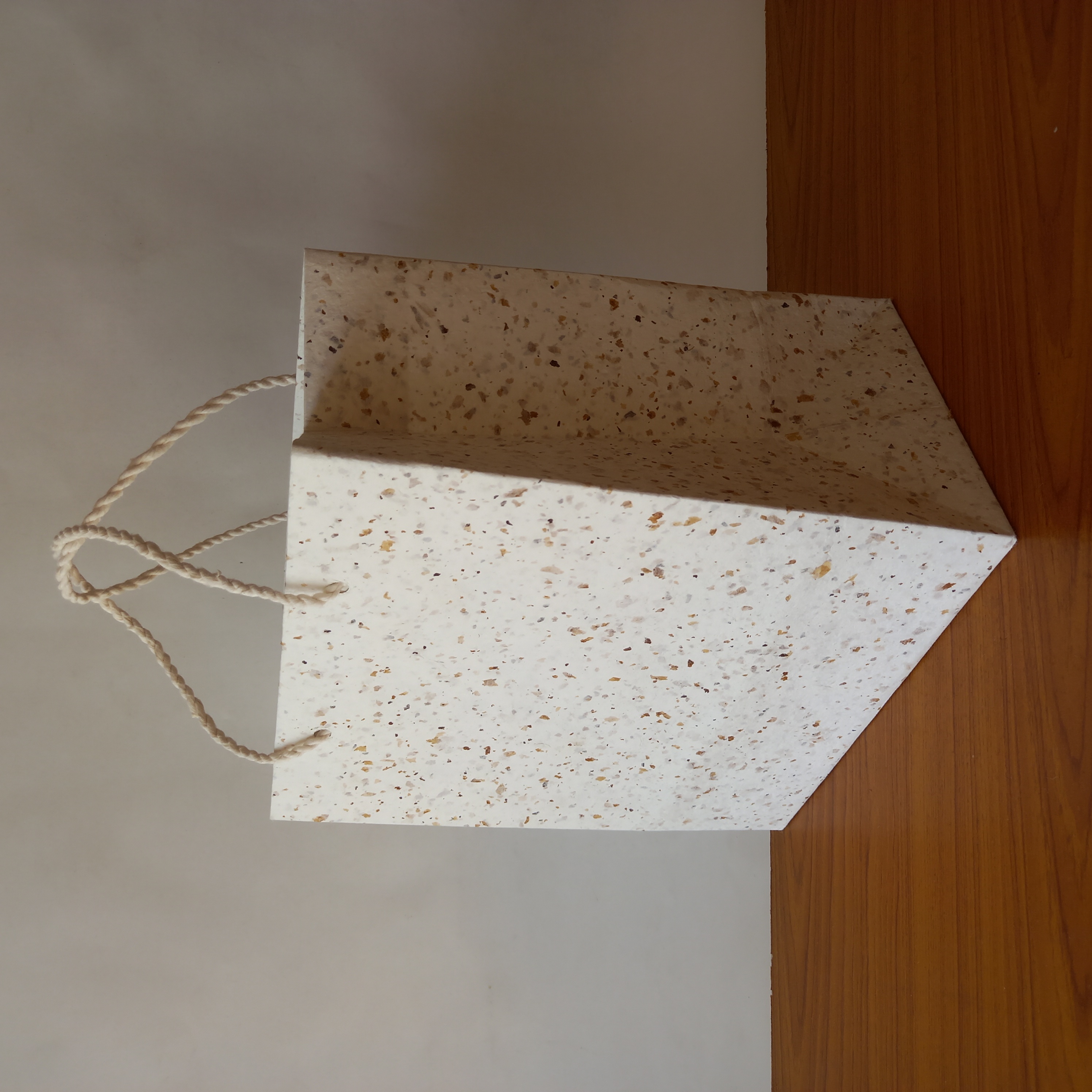 Paper bag coffee skin 24 x 30 x 15cm with paper rope - ถุงกระดาษสากากกาแฟ